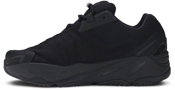 (PS) 아디다스 이지 부스트 700 MNVN '트리플 블랙' FY4394 Lookbook (PS) 아디다스 이지 부스트 700 MNVN '트리플 블랙' FY4394