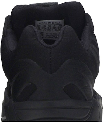 (Preschool) adidas Yeezy Boost 700 MNVN 'Triple Black' FY4394 Sizing (Preschool) adidas Yeezy Boost 700 MNVN 'Triple Black' FY4394