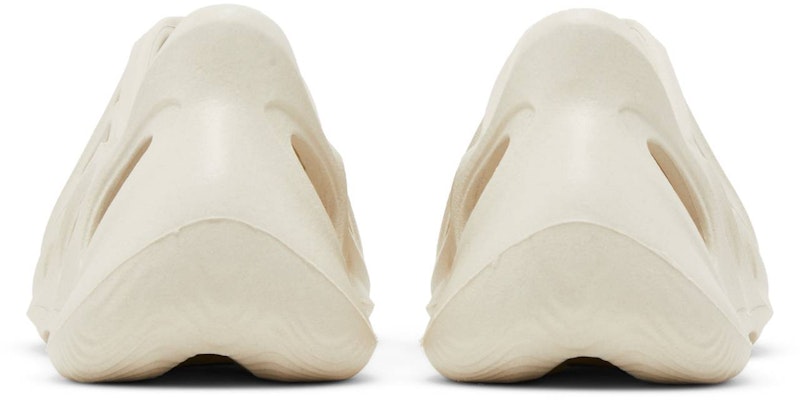 Preschool) adidas Yeezy Foam Runner 'Sand' GW7230 - GW7230 - Novelship