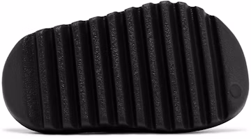 Shop (學齡前) adidas Yeezy Slides 'Dark Onyx' ID5104
