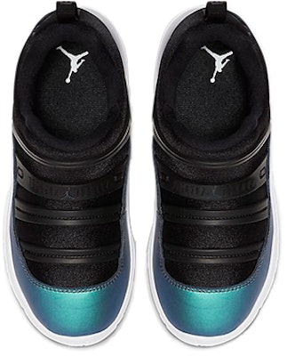 (Preschool) Air Jordan 11 Retro Little Flex 'Black Iridescent' BQ7101-009 Lookbook (Preschool) Air Jordan 11 Retro Little Flex 'Black Iridescent' BQ7101-009