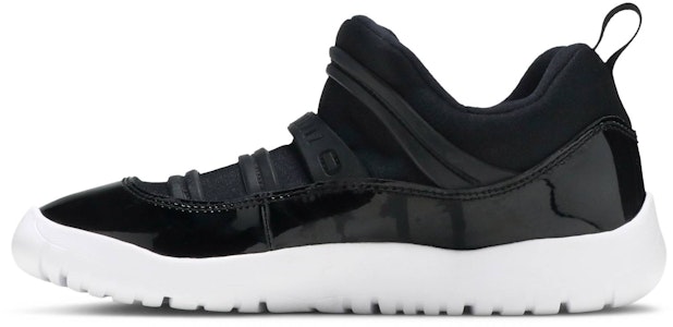 (PS) Air Jordan 11 Retro Little Flex 'Hitam' BQ7101-002 Lookbook (PS) Air Jordan 11 Retro Little Flex 'Hitam' BQ7101-002