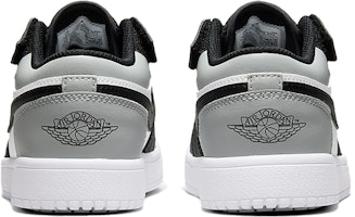 (PS) Air Jordan 1 低帮儿童款 黑/灰 运动鞋 BQ6066-052 Purchase (PS) Air Jordan 1 低帮儿童款 黑/灰 运动鞋 BQ6066-052