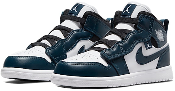 (PS) Air Jordan 1 Mid 'Armory Navy' Pria Sneakers AR6351-411 Lookbook (PS) Air Jordan 1 Mid 'Armory Navy' Pria Sneakers AR6351-411