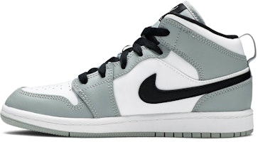 (PS) Air Jordan 1 Mid 'Abu-Abu Terang' 640734-092 Lookbook (PS) Air Jordan 1 Mid 'Abu-Abu Terang' 640734-092
