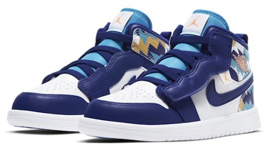 (PS) Air Jordan 1 Mid ALT 'Putih Biru' AT4612-105 Lookbook (PS) Air Jordan 1 Mid ALT 'Putih Biru' AT4612-105