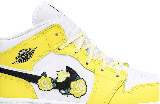 Dynamic yellow jordan clearance 1