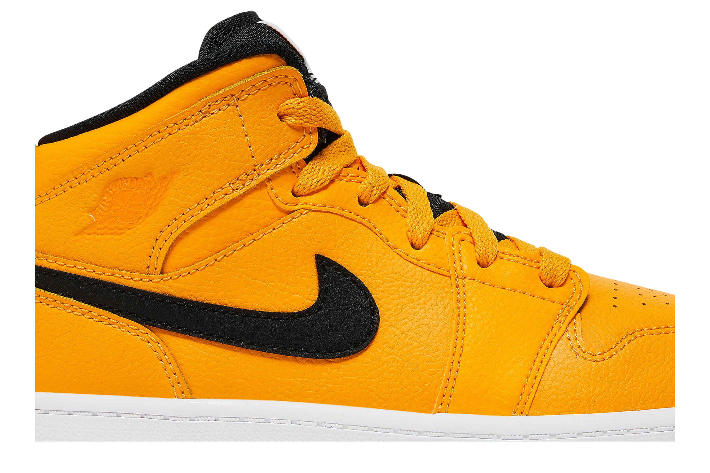 Jordan 1 mid university gold black clearance