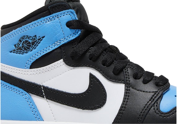 (PS) Air Jordan 1 Retro High OG 'UNC Toe' Sepatu Sneakers Pria Terbaru FD1412-400 Order (PS) Air Jordan 1 Retro High OG 'UNC Toe' Sepatu Sneakers Pria Terbaru FD1412-400