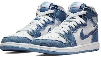 (PS) Air Jordan 1 Retro High OG 'Putih Biru Tepi' CU0449-104 Lookbook (PS) Air Jordan 1 Retro High OG 'Putih Biru Tepi' CU0449-104