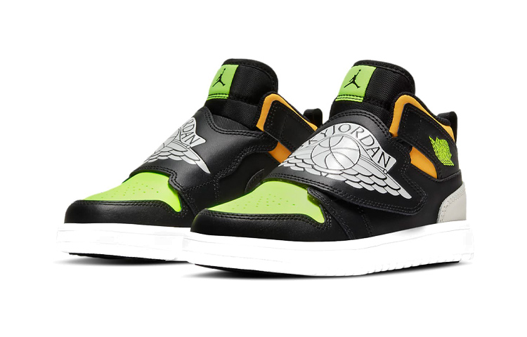 Lookbook (PS) Air Jordan 1 Sky Logo ''Zwart Groen Oranje'' BQ7197-071