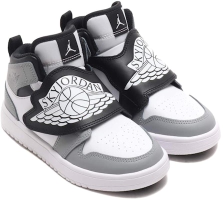 (Preschool) Air Jordan 1 Sky logo 'Gray Black White' BQ7197-102 Lookbook (Preschool) Air Jordan 1 Sky logo 'Gray Black White' BQ7197-102