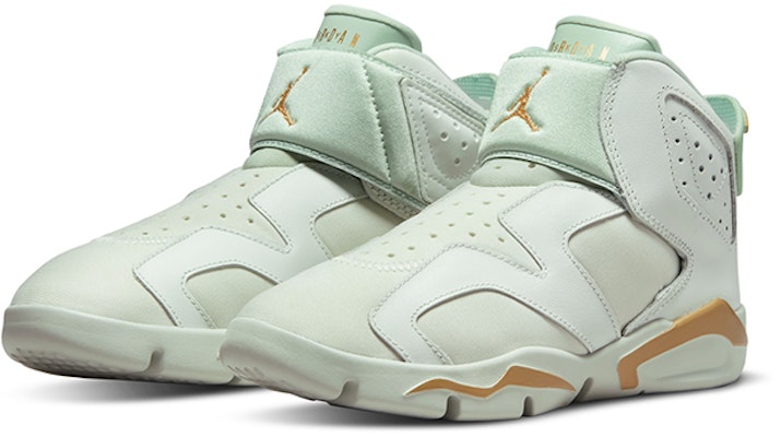 (PS) Air Jordan 6 复刻低帮童鞋 '春节特别版' DN1770-073 Lookbook (PS) Air Jordan 6 复刻低帮童鞋 '春节特别版' DN1770-073