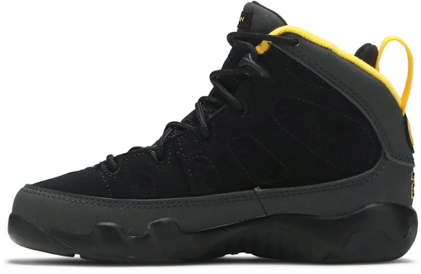 (PS) Air Jordan 9 Retro 'Charcoal Emas Universitas' 401811-070 Lookbook (PS) Air Jordan 9 Retro 'Charcoal Emas Universitas' 401811-070