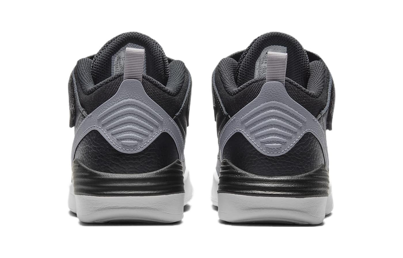 Purchase （學齡前）Air Jordan Max Aura 5 '黑水泥' DZ4354-061