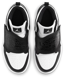BP幼童 Air Jordan Sky Jordan 1 復古中筒籃球鞋 黑白 Shop BP幼童 Air Jordan Sky Jordan 1 復古中筒籃球鞋 黑白
