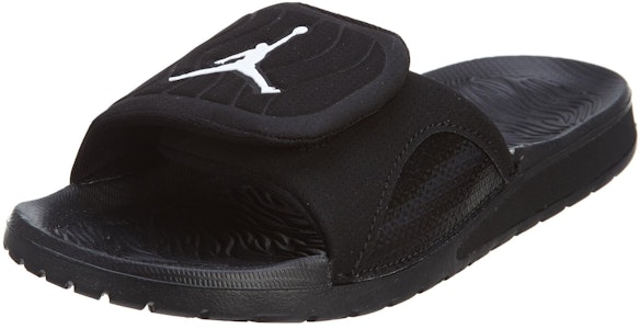 (PS) Air Jordan Selipar 'Hitam Putih' 705173-010 Lookbook (PS) Air Jordan Selipar 'Hitam Putih' 705173-010