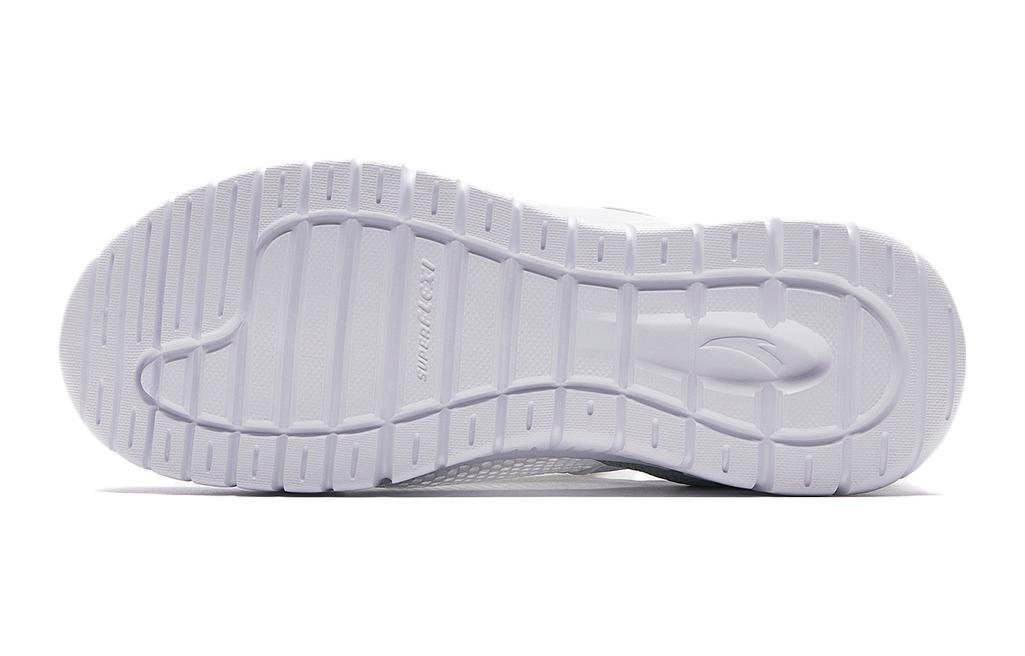 Shop 大童 Anta安踏 防滑防踢減震低幫兒童跑步鞋 白綠