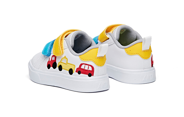 Shop (PS) Anta Low 'Putih Merah Kuning' A332123808A-1