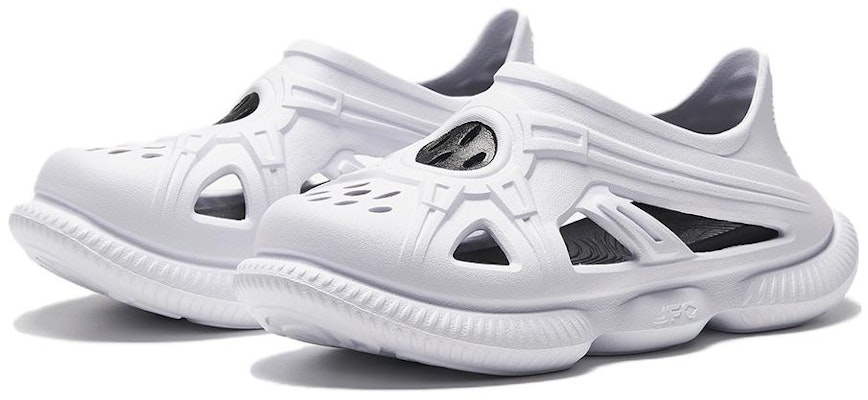 大童 Anta安踏 透氣輕便 兒童拖鞋 白 Order 大童 Anta安踏 透氣輕便 兒童拖鞋 白