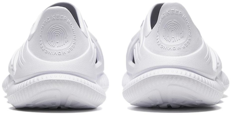 大童 Anta安踏 透氣輕便 兒童拖鞋 白 Lookbook 大童 Anta安踏 透氣輕便 兒童拖鞋 白