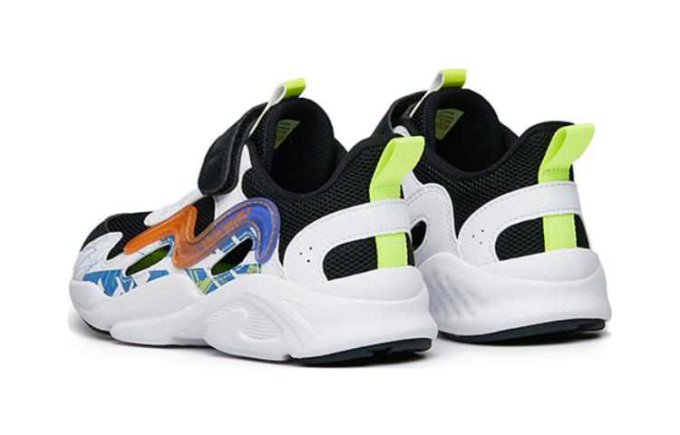 Lookbook (PS) Sandal Sukan Anta 'Hitam Putih Jingga' 312229961-2