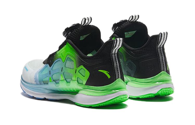 Lookbook (PS) 安踏追风5.0‘黑绿’ 312329901-2