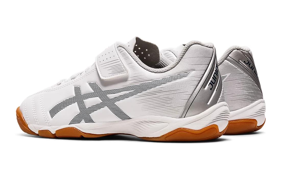 Shop 兒童 Asics Junior 6 舒適 耐磨輕便 低筒 兒童足球鞋 銀白色 日版