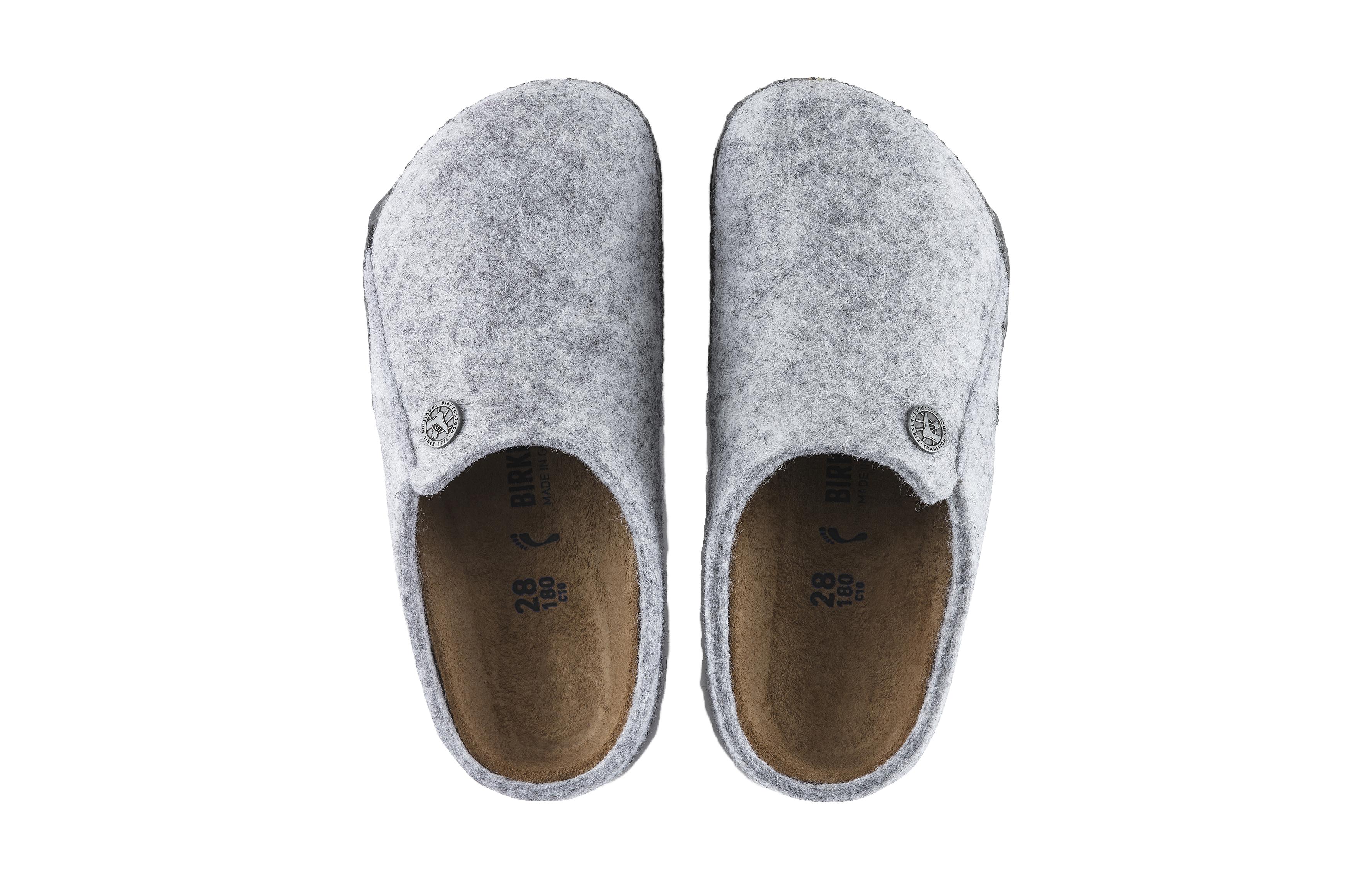 Shop (PS) Sandal Birkenstock 'Light Grey Shearling' Abu-abu Muda. 1015031