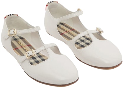 (PS) Burberry 白色漆皮搭扣芭蕾平底鞋 80492061 Lookbook (PS) Burberry 白色漆皮搭扣芭蕾平底鞋 80492061