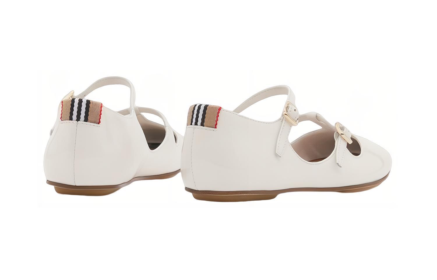 Shop (PS) Burberry Ballet Flat ''Kulit Putih Berkilat dengan Gesper'' 80492061