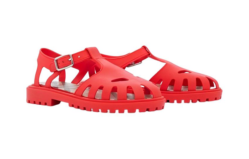 Lookbook (PS) Sandal Burberry Flat Round Toe Buckle 'Fashion Red' 80627201