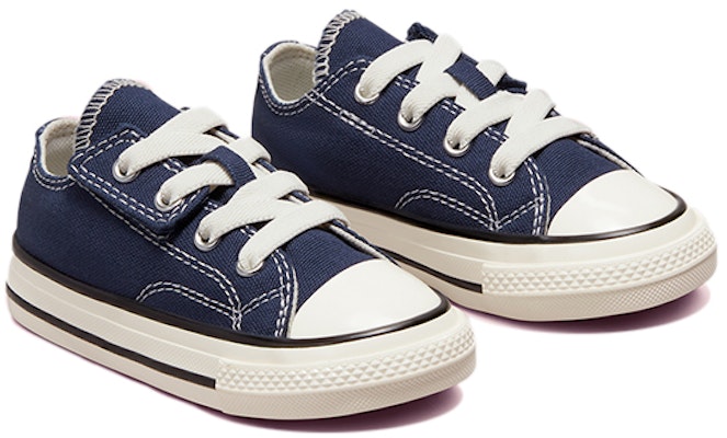 (TD) Converse Chuck Taylor All Star 1970s 1V Kanvas Sepatu Biru 772888C Lookbook (TD) Converse Chuck Taylor All Star 1970s 1V Kanvas Sepatu Biru 772888C