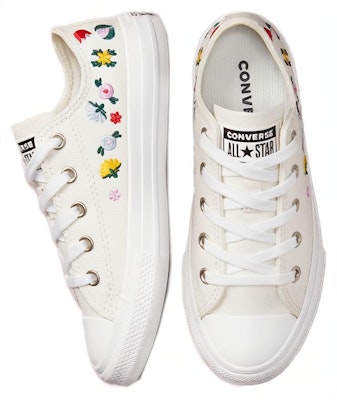 (PS) 컨버스 척테일러 로우 '플라워 자수' A02211C Shop (PS) 컨버스 척테일러 로우 '플라워 자수' A02211C