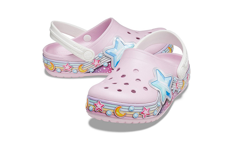 Shop (Preschool) Crocs Classic clog Sports sandals 207075-6GD