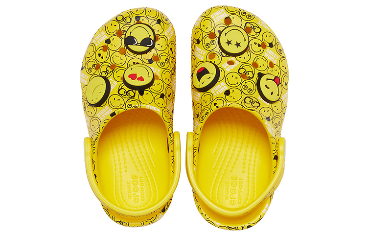 Shop (Preschool) Crocs Classic clog Sports sandals 207209-94S