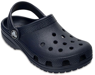 (PS) Crocs Kecil Anak Laki Outdoor Pantai Biru Tua Sandal 204536-410 Lookbook (PS) Crocs Kecil Anak Laki Outdoor Pantai Biru Tua Sandal 204536-410