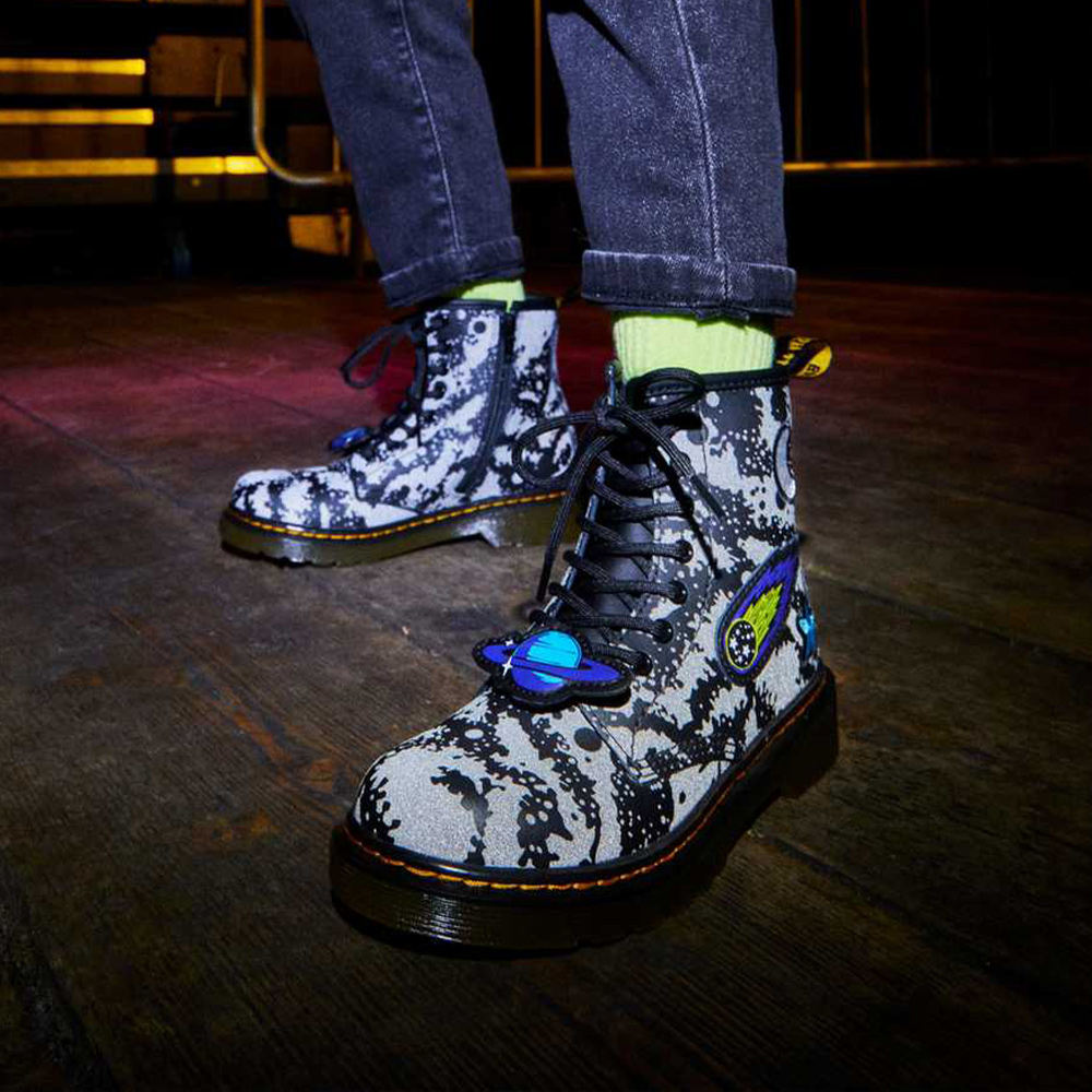 (PS) Dr. Martens Dr.Martens 1460 Space Hydro Leather Lace Up Boots 'Black Grey Hydro Leather' 圖 4