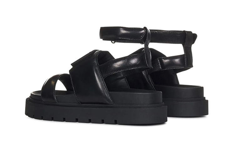 Shop 兒童 FENDI芬迪 皮革 厚底 時尚涼拖 黑色