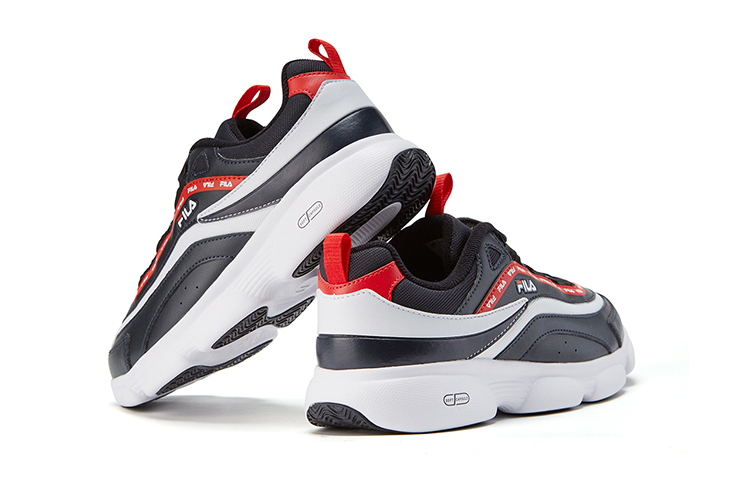 Lookbook (PS) フィラ レイ トレーサー 黒赤 (Fila Rei Torēsā Kuro Aka) K55B052409FNV