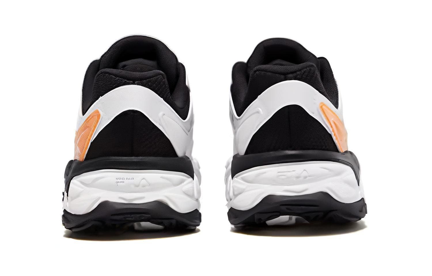 Lookbook (PS) FILA Sepatu Latihan 'White Comfort' Putih Nyaman K14B342503FFNW
