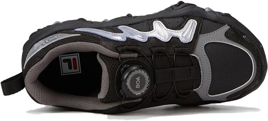 (PS) FILA Sepatu Training 'Hitam Perak' K15B312501FBS Lookbook (PS) FILA Sepatu Training 'Hitam Perak' K15B312501FBS