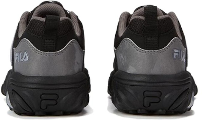 (PS) FILA Sepatu Training 'Hitam Perak' K15B312501FBS Shop (PS) FILA Sepatu Training 'Hitam Perak' K15B312501FBS