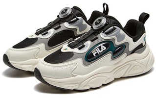 大童 FILA 斐樂 旋鈕 舒適百搭 防滑透氣 低幫 兒童跑步鞋 黑白 Lookbook 大童 FILA 斐樂 旋鈕 舒適百搭 防滑透氣 低幫 兒童跑步鞋 黑白