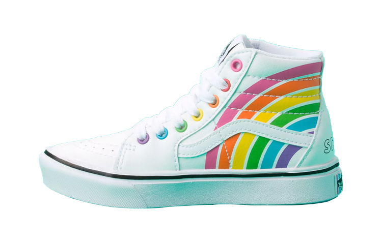 Buy ヴァンズ フラワーショップ×コンフィクッシュ SK8-HI ジップ (ホワイト) VN0A4U1R2N7