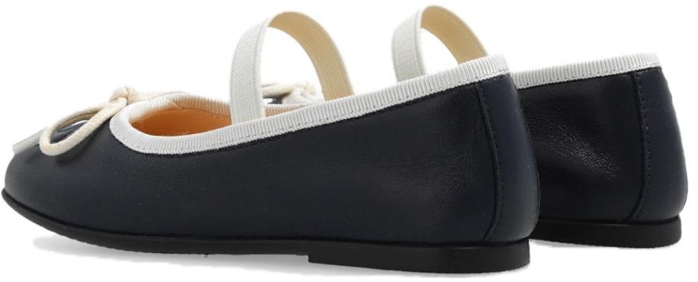 (PS) 구찌 블랙 로우탑 컴포트 (Gucci Black Low-top Comfort) 702906-1D7A0-4053 Lookbook (PS) 구찌 블랙 로우탑 컴포트 (Gucci Black Low-top Comfort) 702906-1D7A0-4053