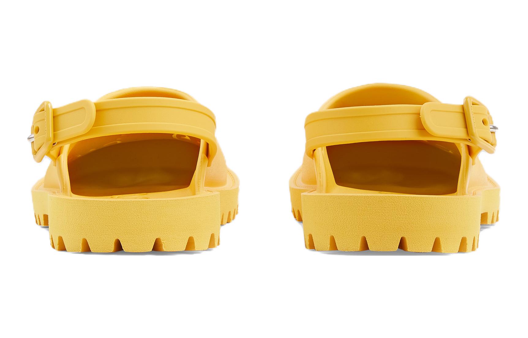 Lookbook (PS) Sandale Gucci GG en caoutchouc ''Jaune'' 702917-JFB00-7223