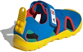 (PS) adidas Lego x Captain Toey Sandal Biru Anak-anak H67468 Shop (PS) adidas Lego x Captain Toey Sandal Biru Anak-anak H67468