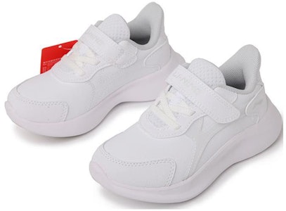 (PS) Li-Ning Low Top 'Kulit Putih' YKNS084-13 Lookbook (PS) Li-Ning Low Top 'Kulit Putih' YKNS084-13
