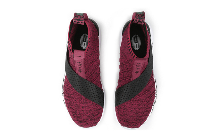 Shop (Preschool) Li-Ning Slip-On 'Black Red' YKCP026-3